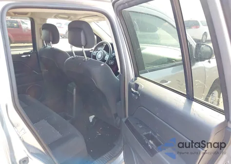 2016 Jeep Compass Sport из США, поврежденный, VIN 1C4NJCBA0GD705393